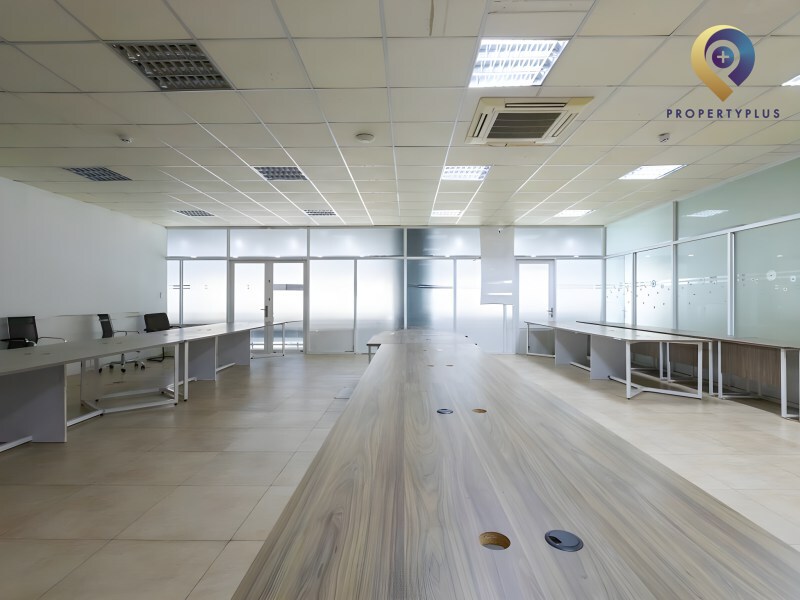 Mitsubishi Hồng Hà